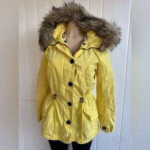 Gap Yellow Parka with removable liner and faux fur hood Size XS